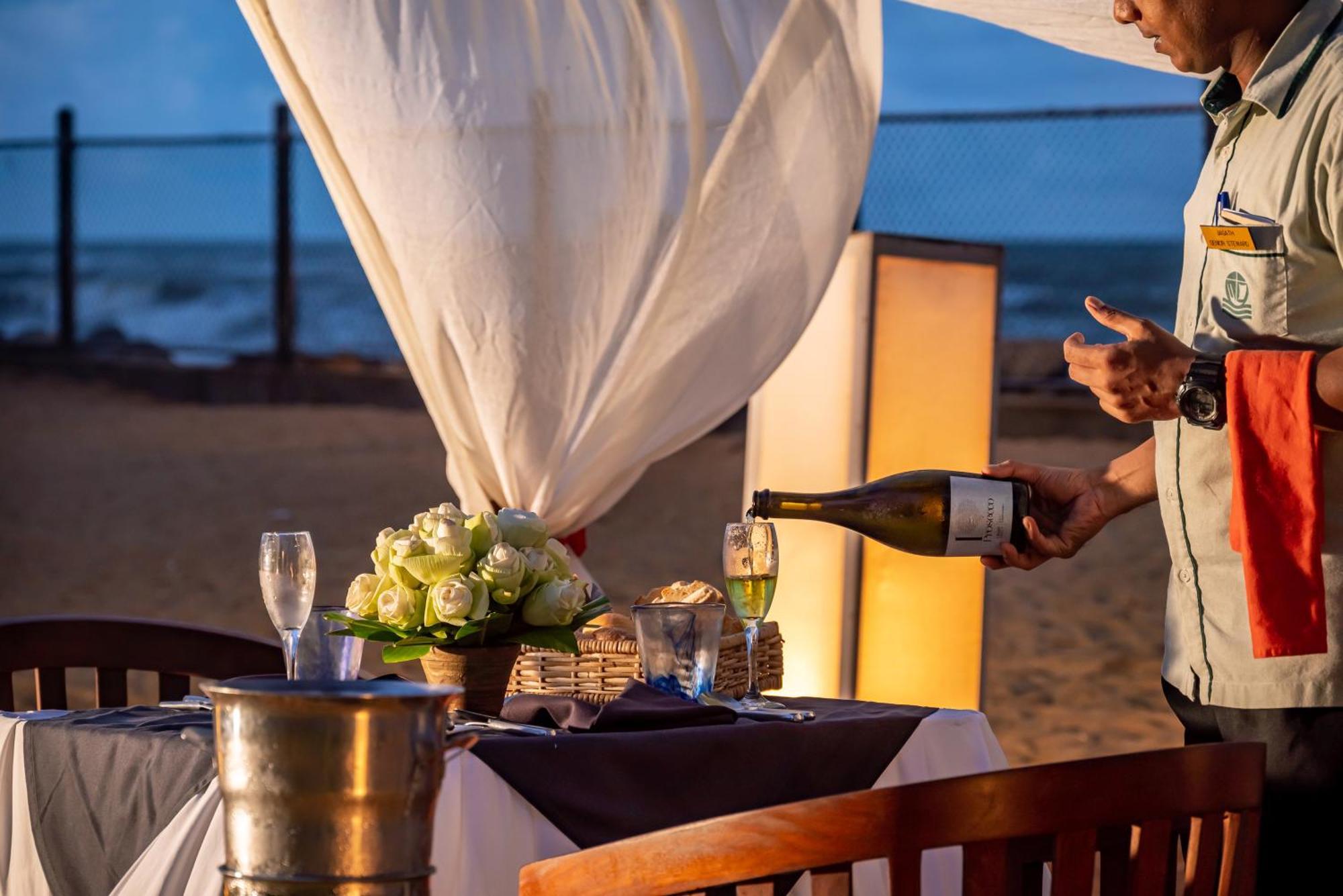 Tangerine Beach Hotel Kalutara Eksteriør billede